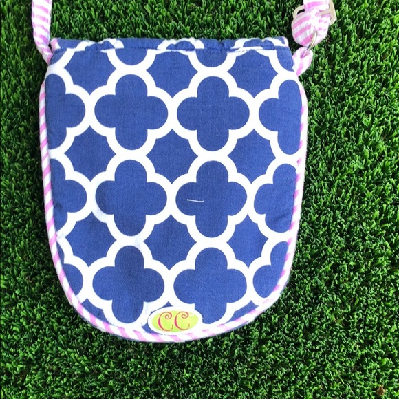 Christine Clark crossbody adjustable strap purse. - Picture 4 of 6